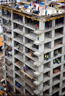 تعهدات پیمانکار در قرارداد پیش فروش ساختمان